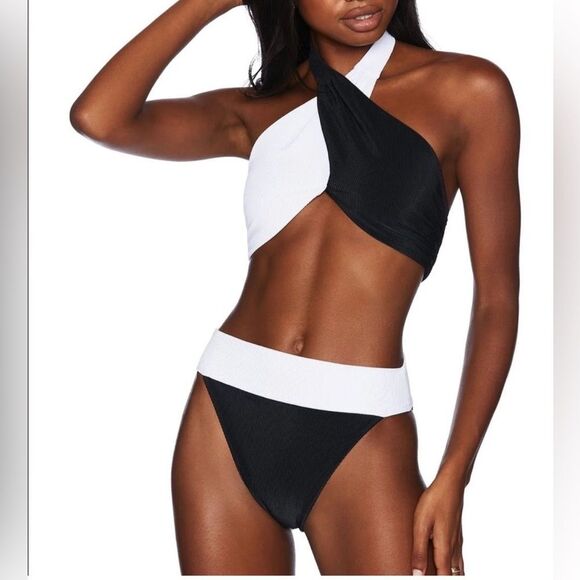 Beach Riot Jessica Bikini Top Black and White Halter Cross- Size Small - Picture 1 of 9